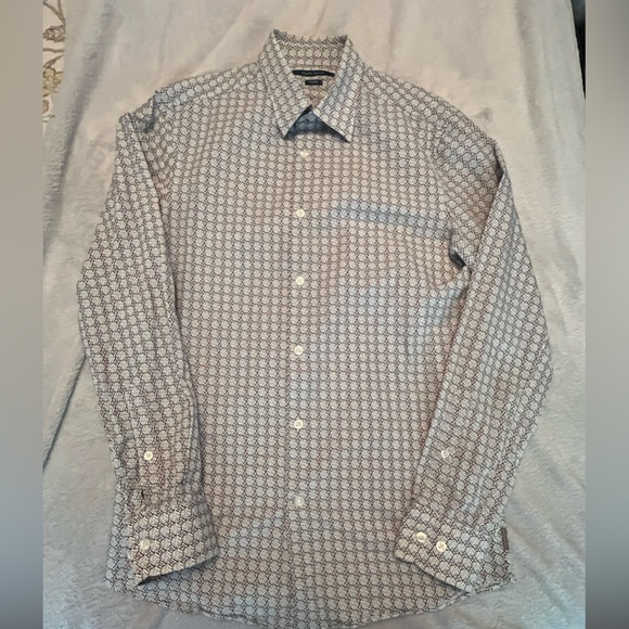 Set of Two Men’s Dress Shirts. Michael Kors and Perry Ellis - Picture 2 of 7